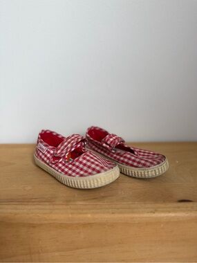 Cienta Kids Red Gingham Mary Jane Shoes (Size 7)